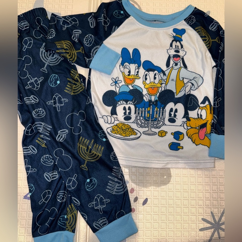 Disney Mickey & Friends Hanukkah Pajamas so XS Fleecey Material, authentic print